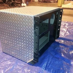 Diamond plate side box / tool box. Perfect for semi trucks - Image 3