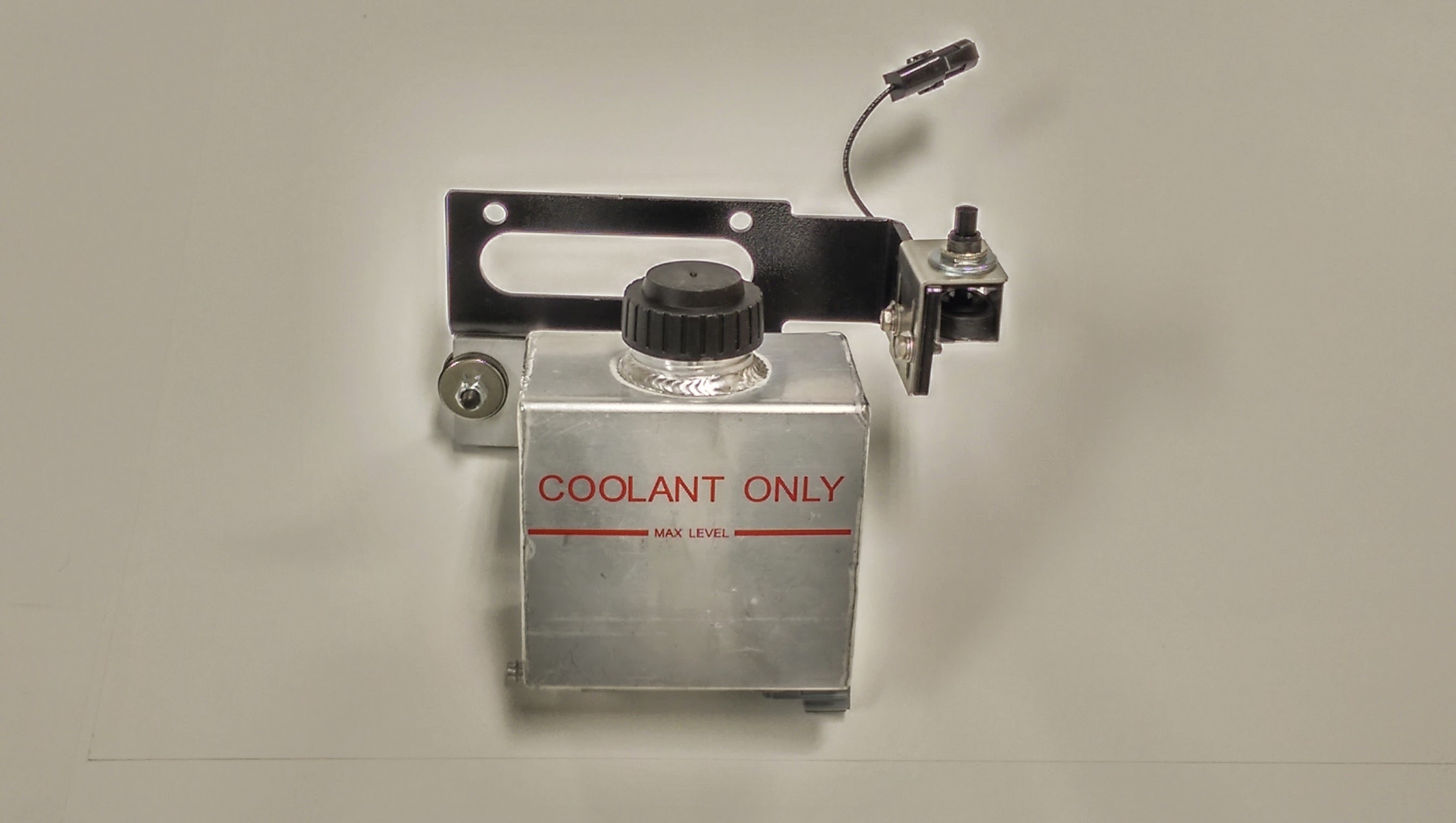 RIGMASTER Coolant / Surge / Overflow Tank Assembly Ver. 3 LG51009K APU Center